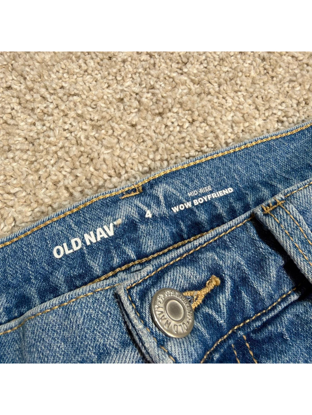 Old Navy Mid Rise Jeans - Picture 2 of 4